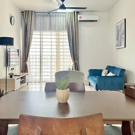 2Br Alanis Suite With Balcony Sepang Exterior photo