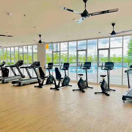 2Br Alanis Suite With Balcony Sepang Exterior photo