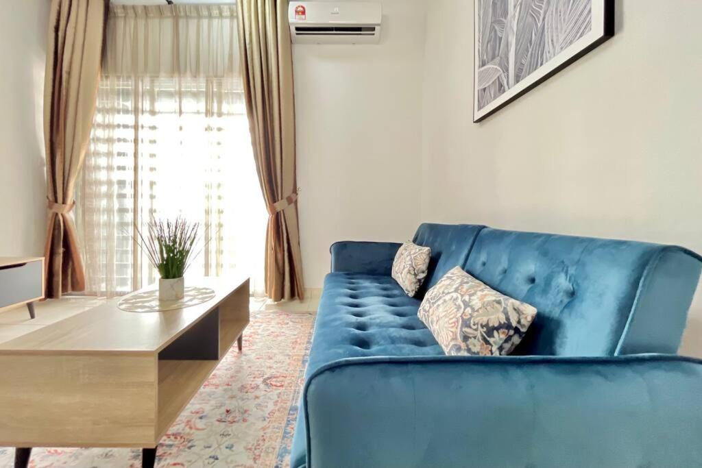 2br Alanis With Balcony * Sepang