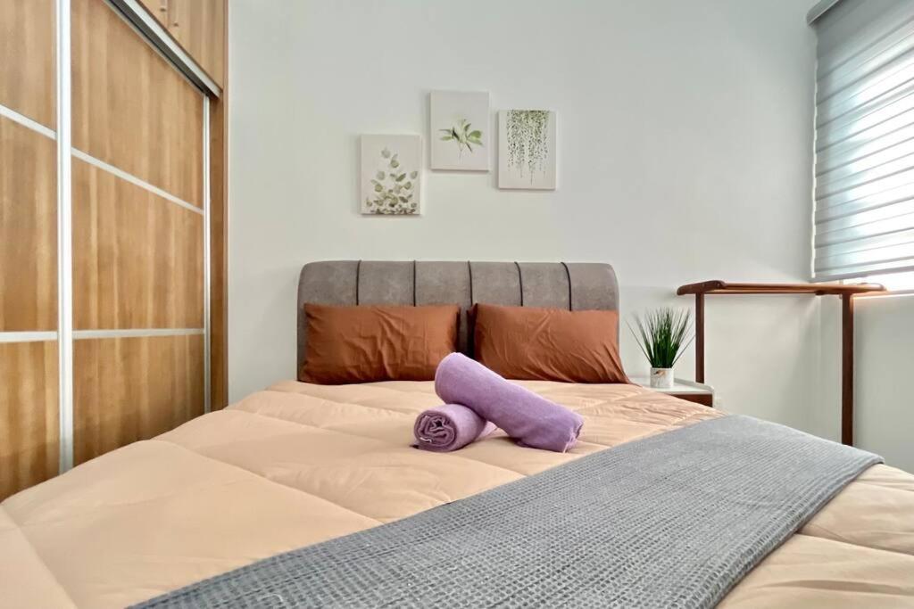 2br Alanis With Balcony Apartment Sepang
