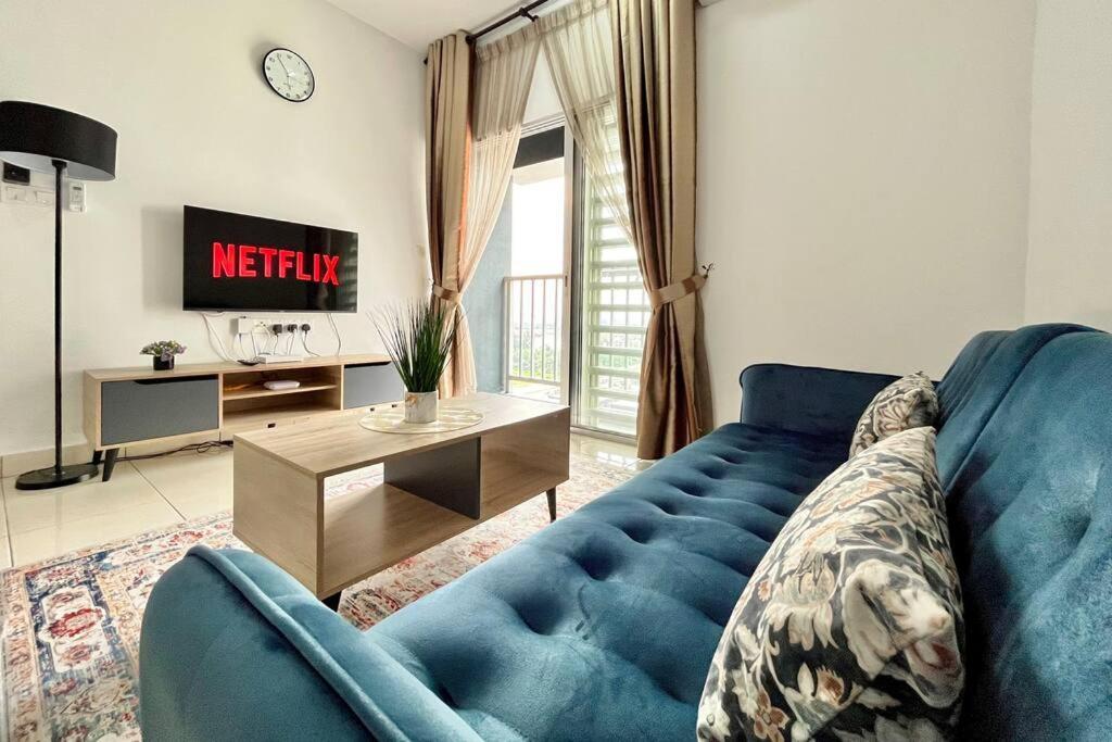2br Alanis With Balcony Apartment