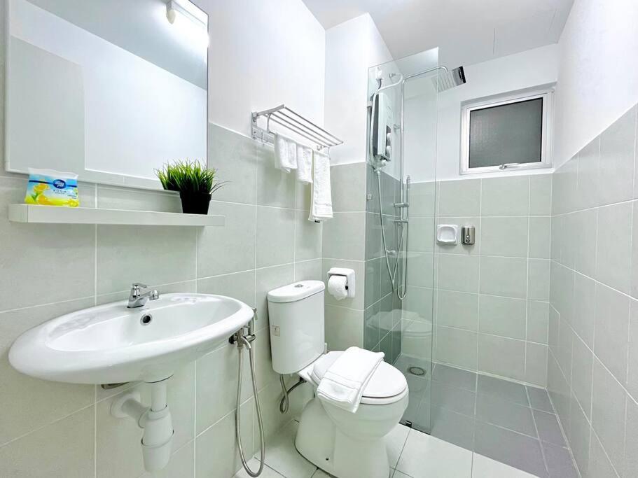 2br Alanis With Balcony * Sepang
