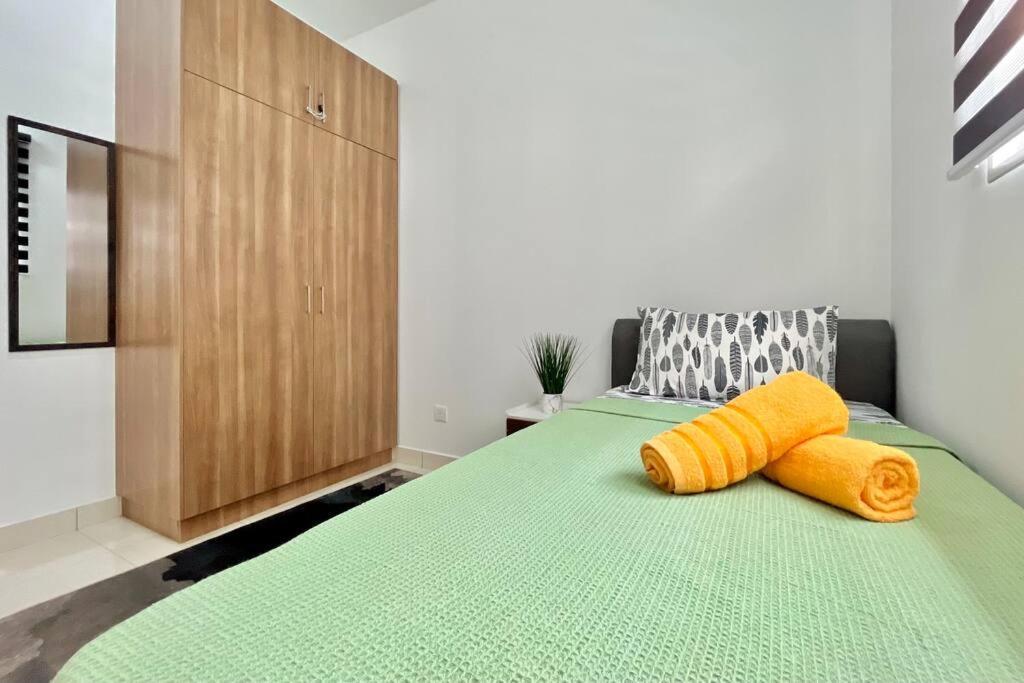2br Alanis With Balcony Apartment